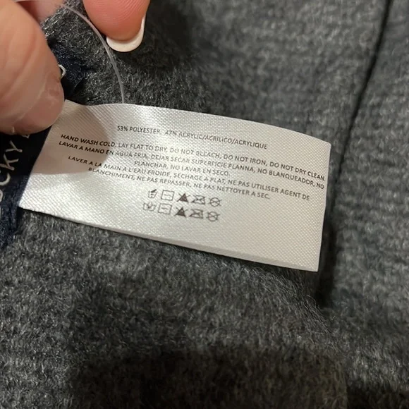 NWT Lucky brand gray scarf - Picture 5 of 5
